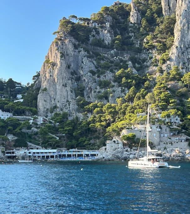 Exceptionnel Pieds Dans L'Eau Villa Capri Exteriör bild