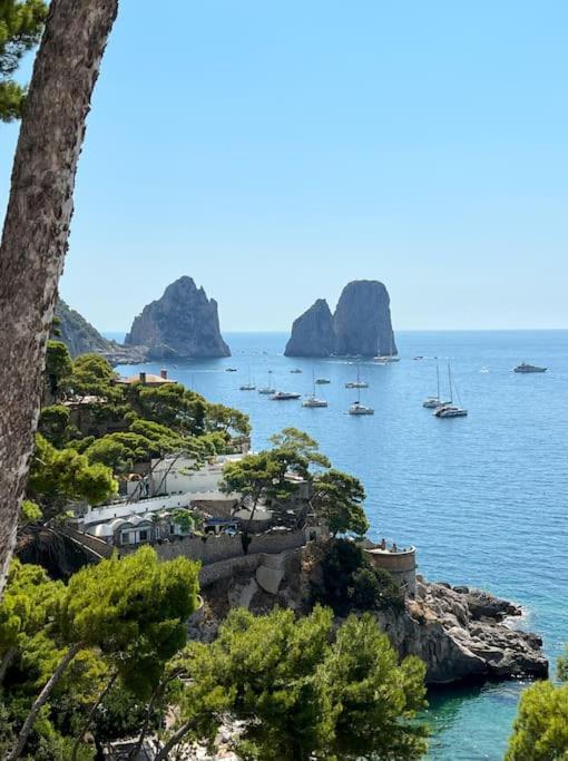 Exceptionnel Pieds Dans L'Eau Villa Capri Exteriör bild