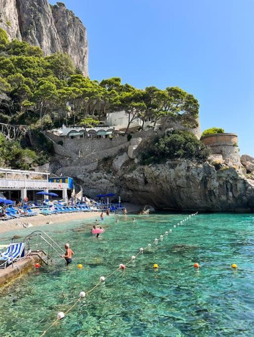 Exceptionnel Pieds Dans L'Eau Villa Capri Exteriör bild